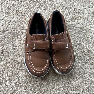 Toddler boys boat shoes
